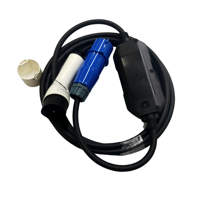 GB / T20234 เครื่องชาร์จแบบพกพามาตรฐาน EV 1 เฟสพร้อมปลั๊กชาร์จ CEE 3Pin สีน้ำเงิน